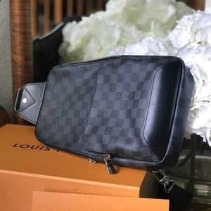 Louis Vuitton Avenue Sling